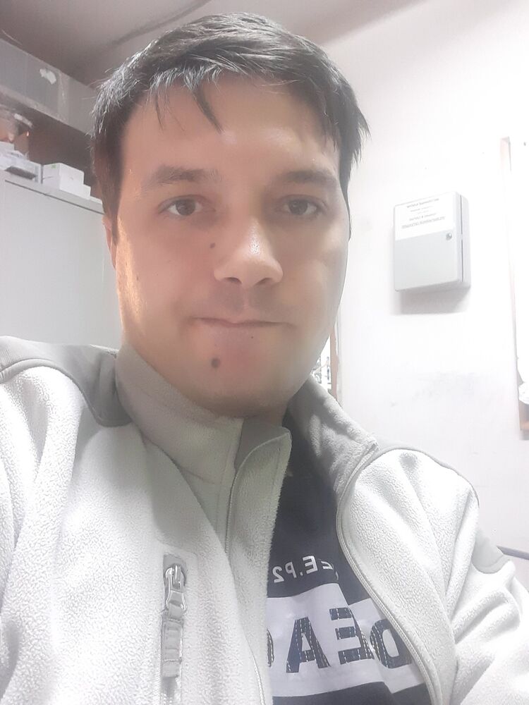  ,   Artyom, 34 ,   ,   
