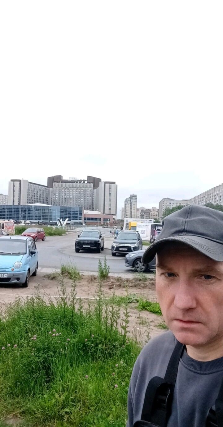  53526274  Denis mi, 51 ,    -