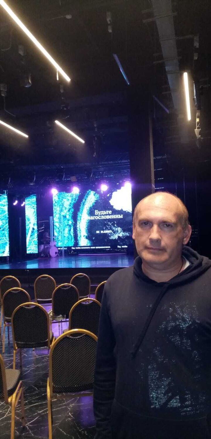  ,   Armen, 45 ,   ,   