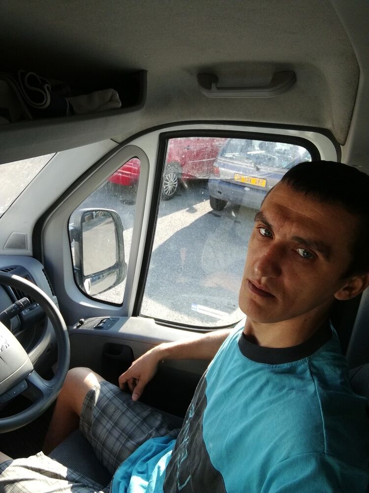  17455844  Vladimir, 40 ,    