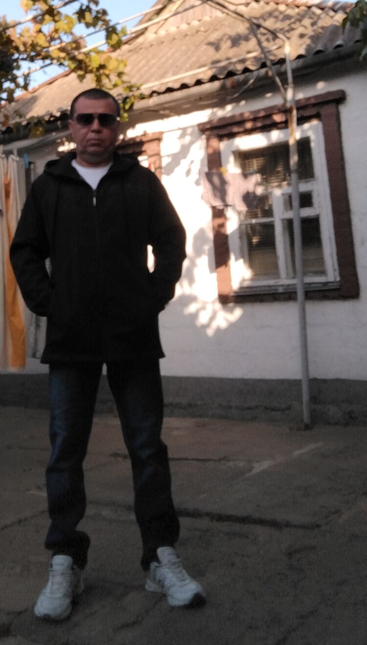  44140744  Sergey, 48 ,    
