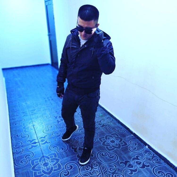  21261494  Dastan, 28 ,    