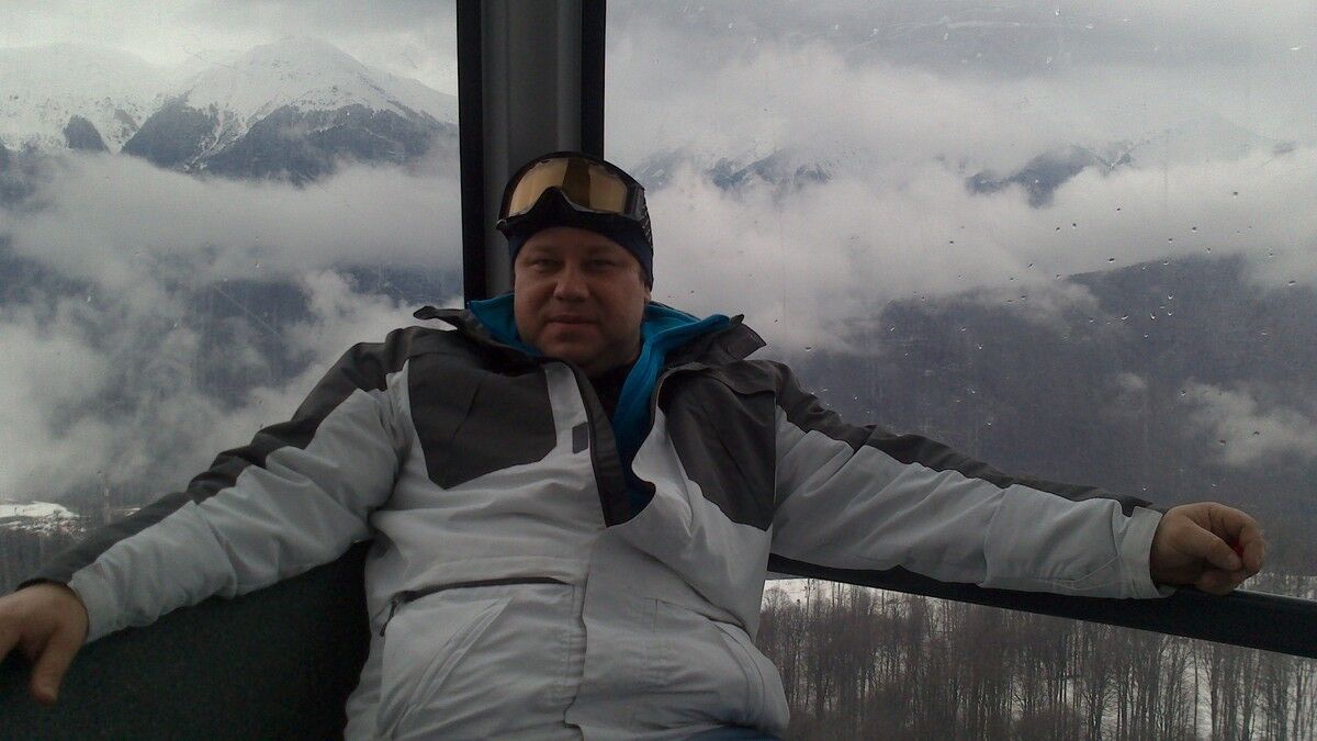  6921784  Vasilyi, 42 ,    