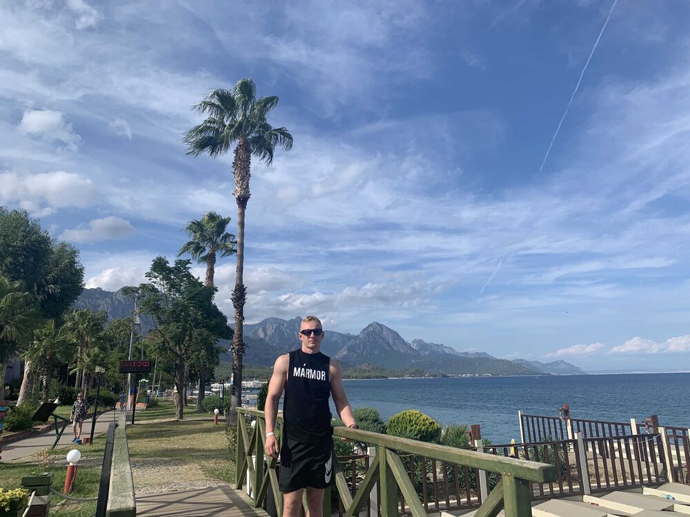  27050064  , 31 ,    -