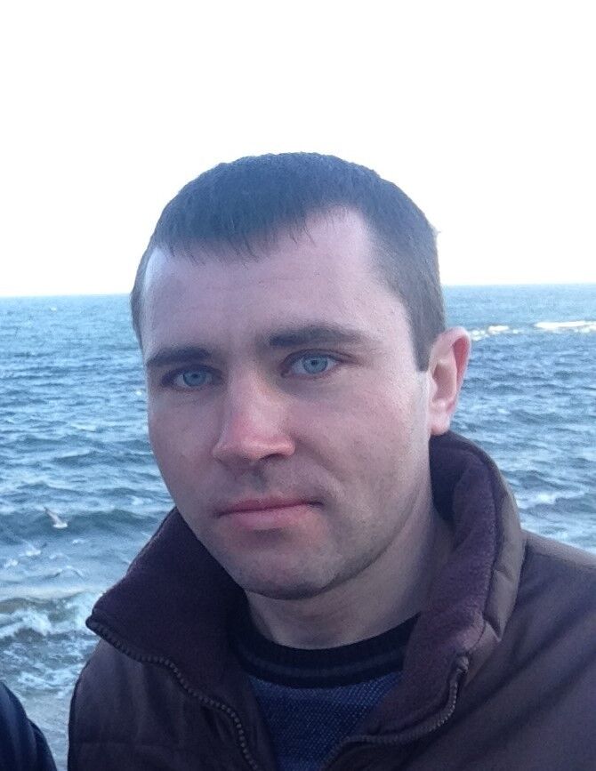  15800644  Dmitrij, 41 ,    