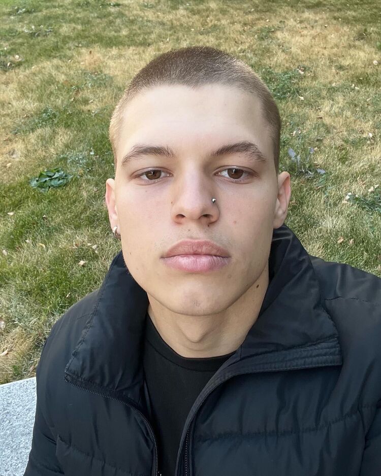 30324554  , 22 ,    