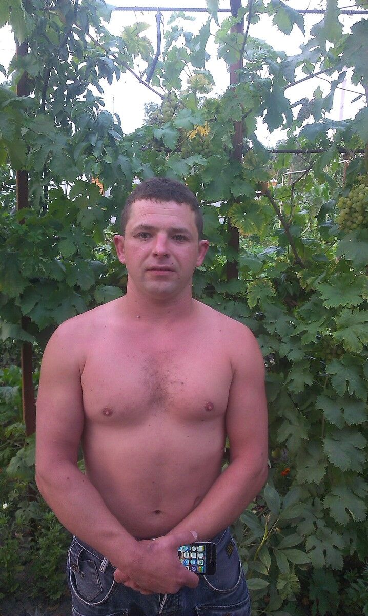  ,   Sergei, 42 ,   ,   , c , 