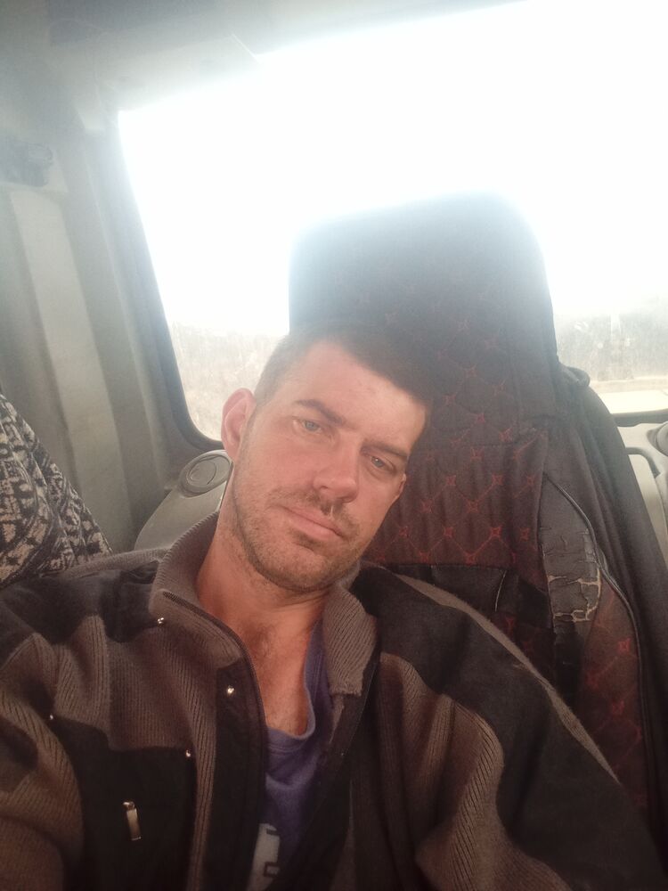  53206404  , 35 ,    