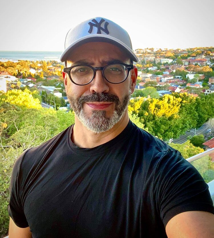  Biala Piska,   JAMES, 46 ,   ,   