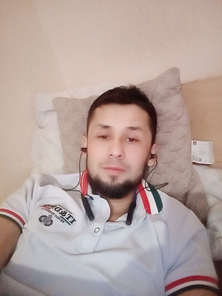  24295024  Ulugbek, 33 ,    