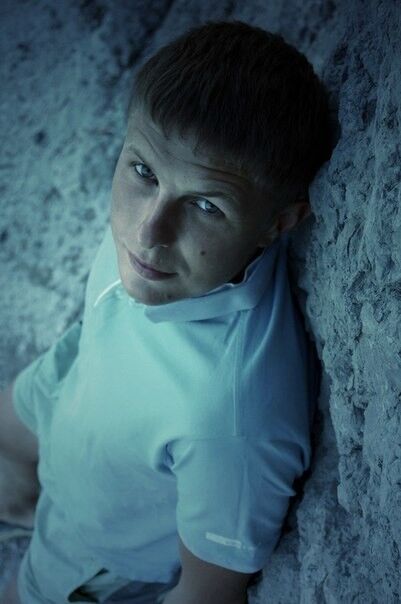  4557744  Anton, 38 ,    