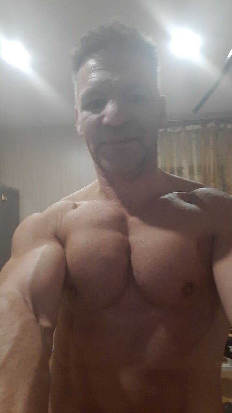 31884094  , 47 ,    