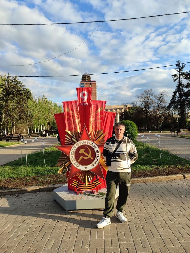  54702914  Vladimir, 39 ,    