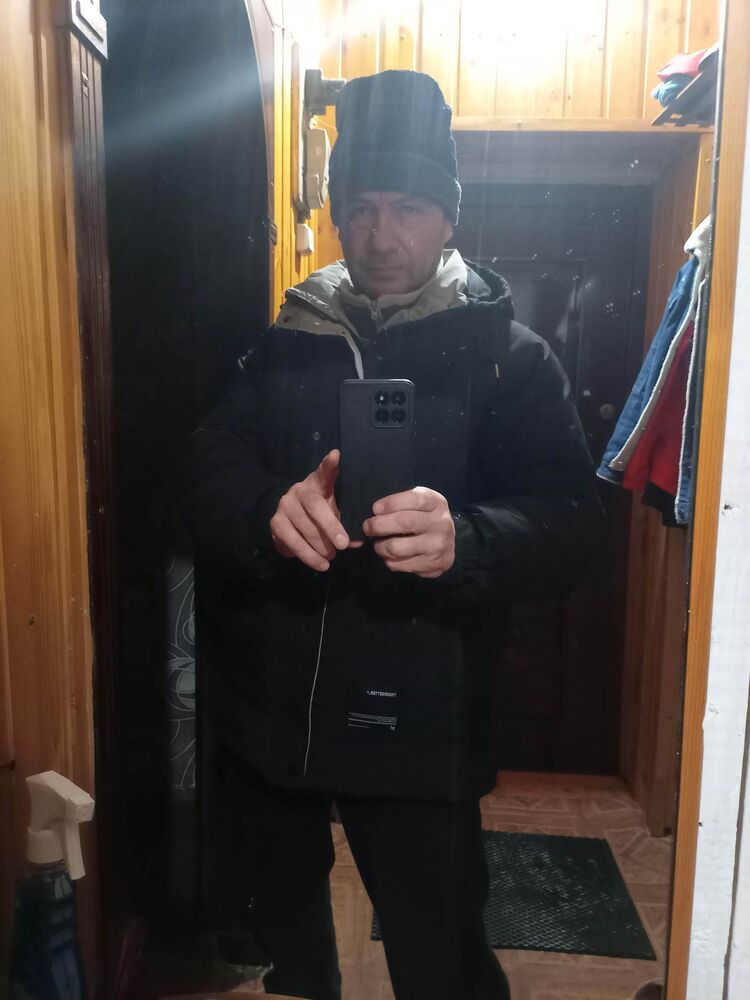  44312914  Igor, 58 ,    