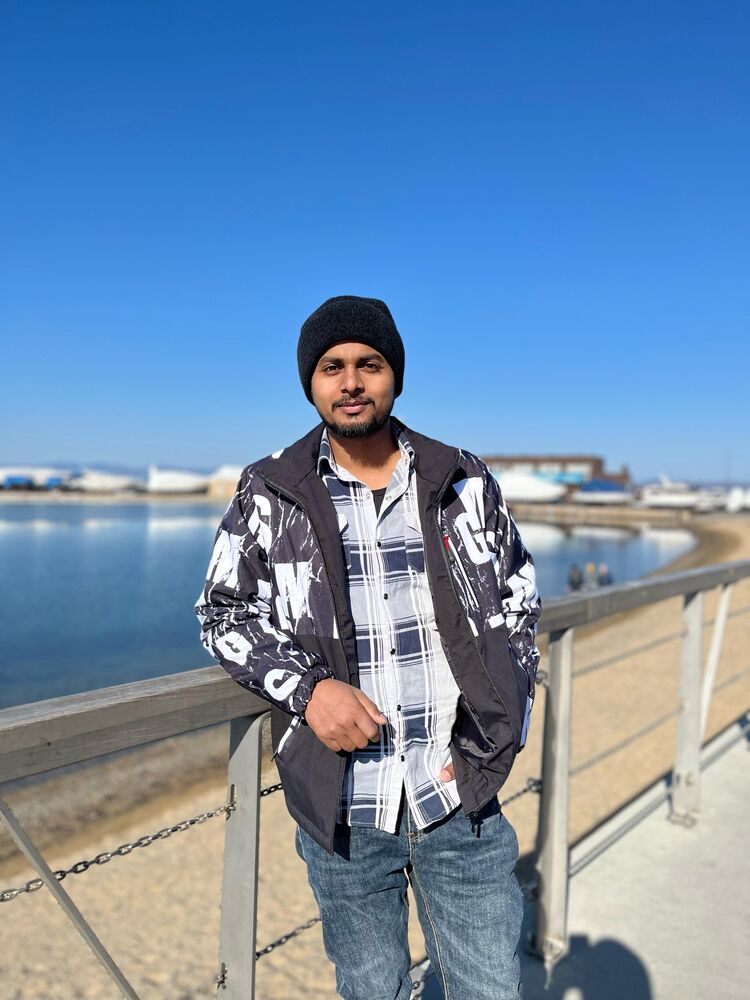 51126624  Aditya, 26 ,    