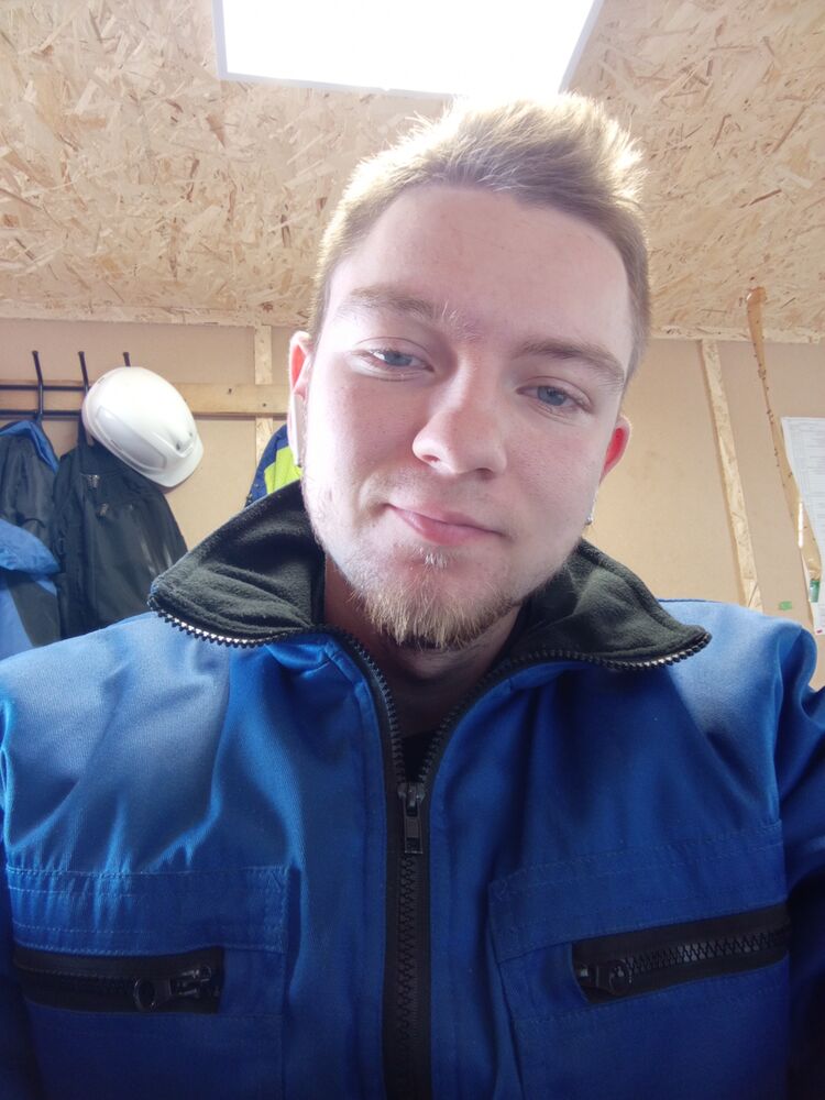  46806674  , 23 ,    