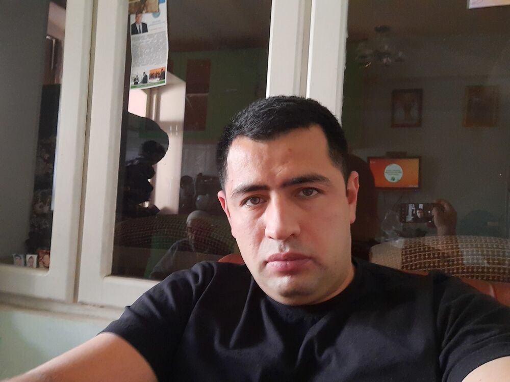  ,   Akbar, 37 ,   ,   , c 