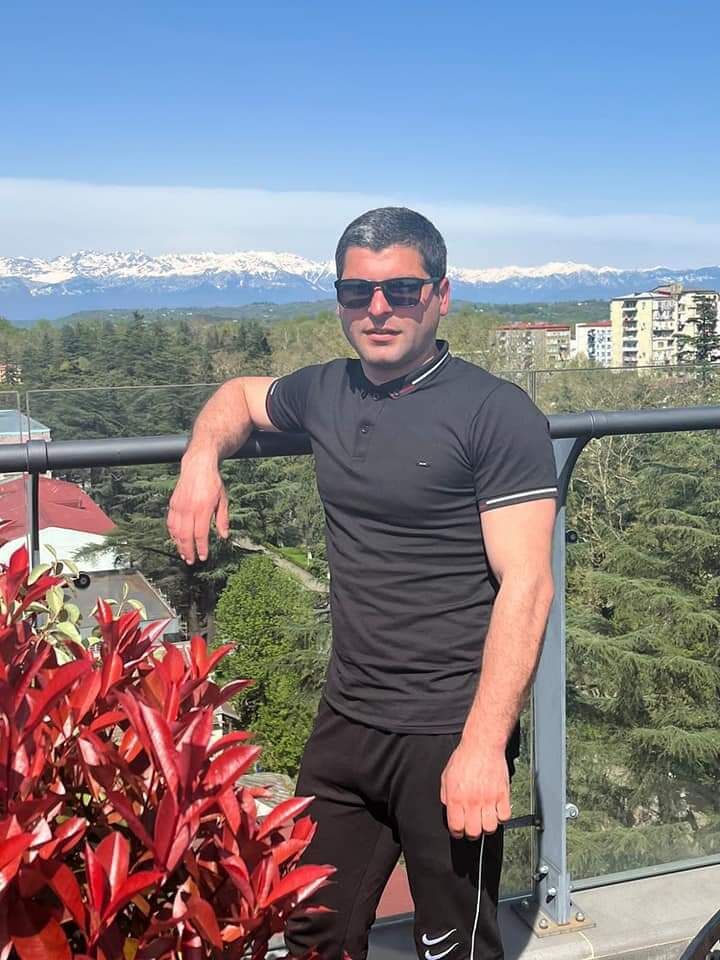  ,   Nikoloz, 32 ,   ,   