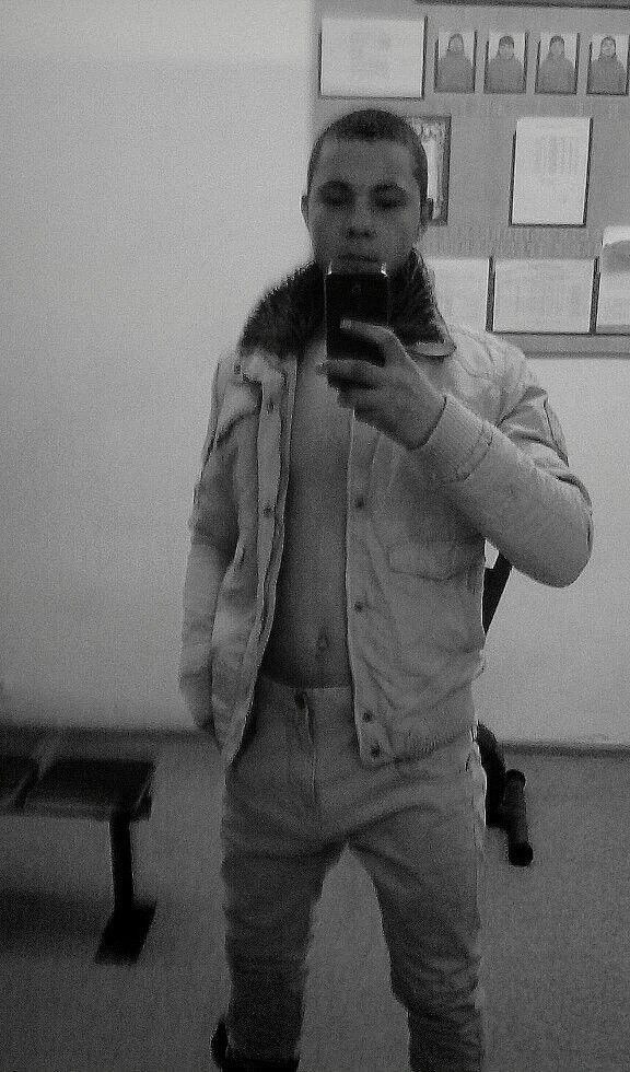  9483394  Ivan, 31 ,    