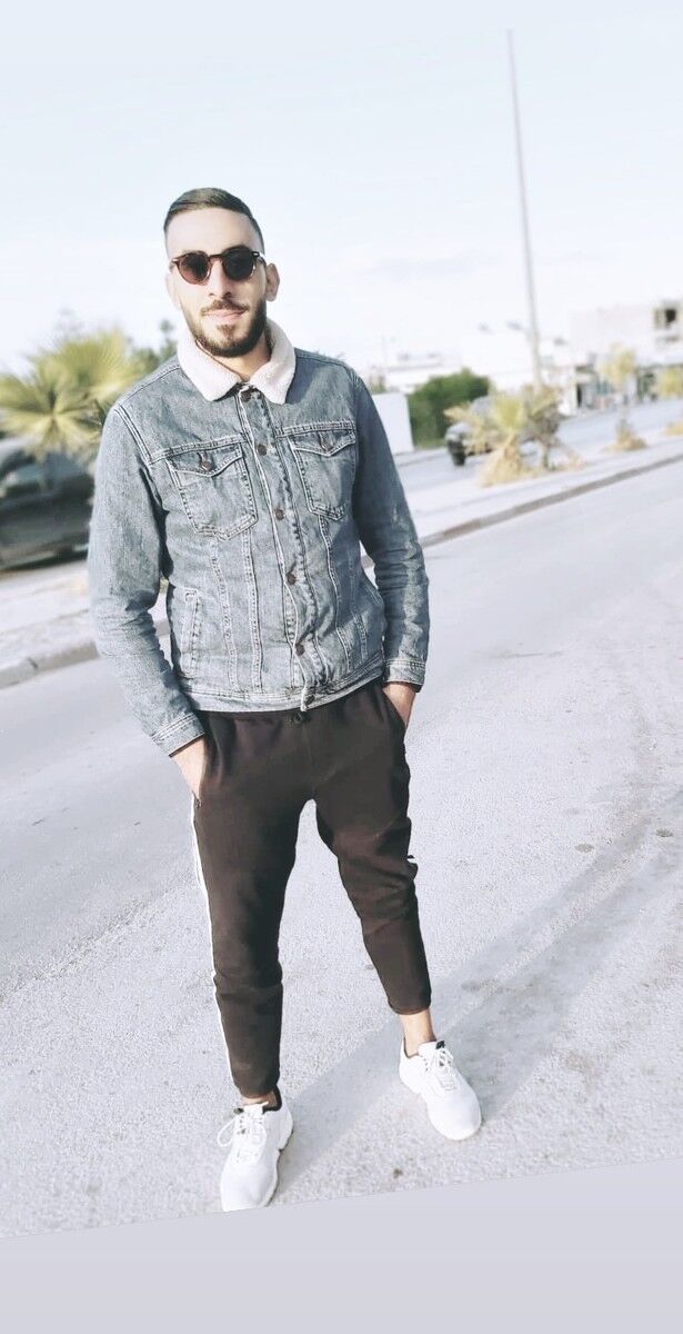  ,   Malik, 29 ,   ,   , c 