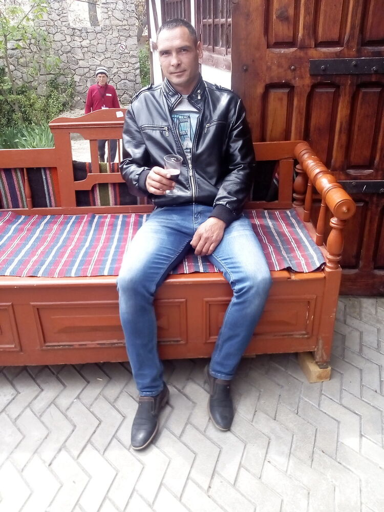  9719604  Ruslan, 44 ,    