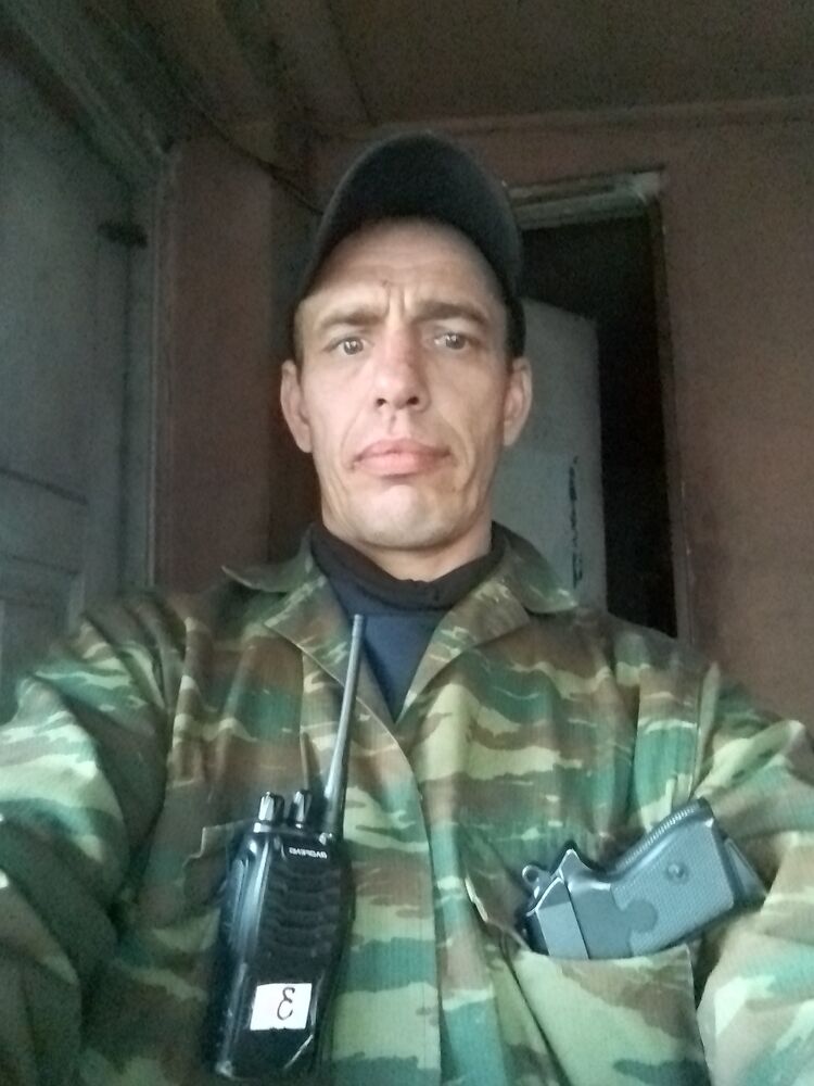  24084754  Vadim, 43 ,    