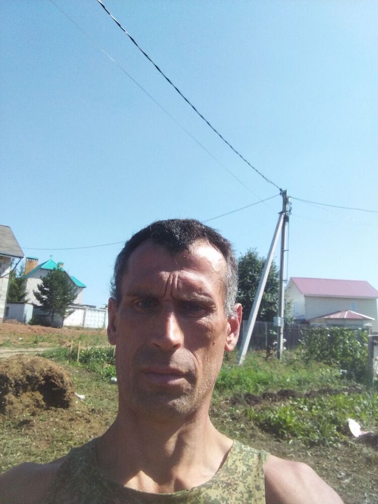  37309534  Vitalya, 43 ,    