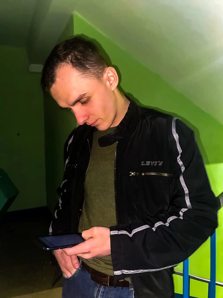  26485074  Vladislav, 28 ,    