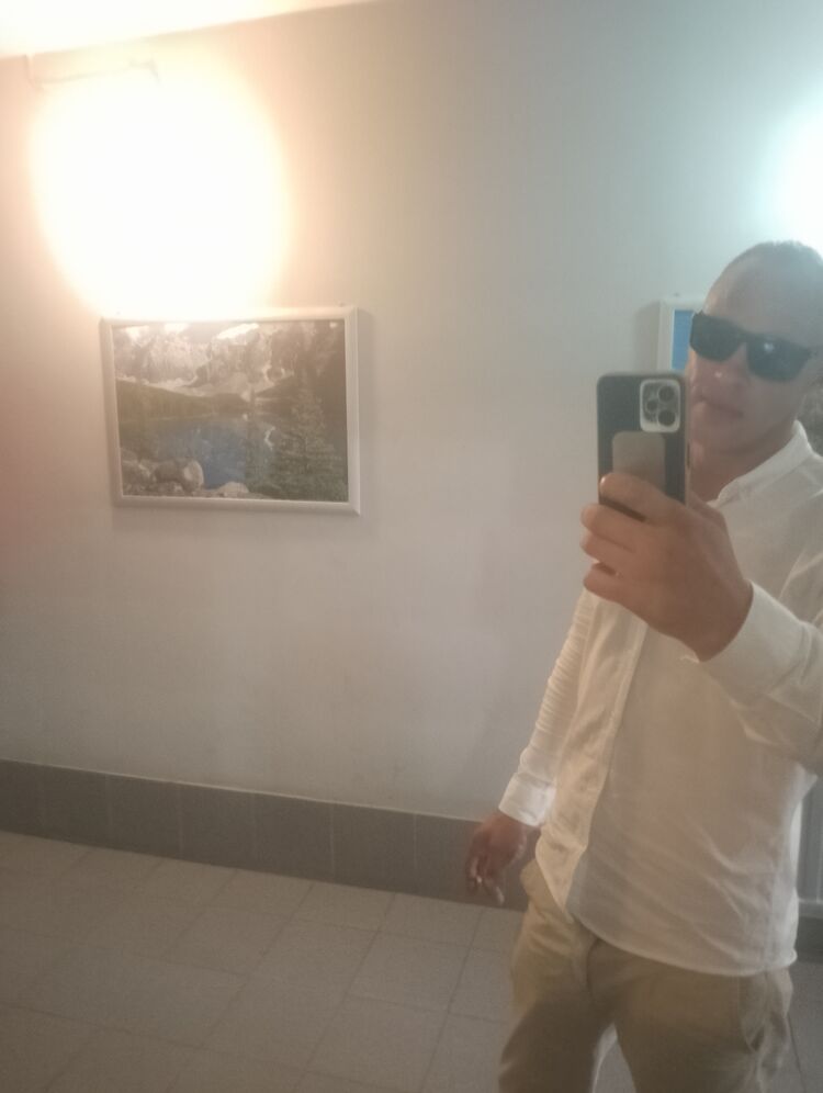  46588994  , 44 ,    