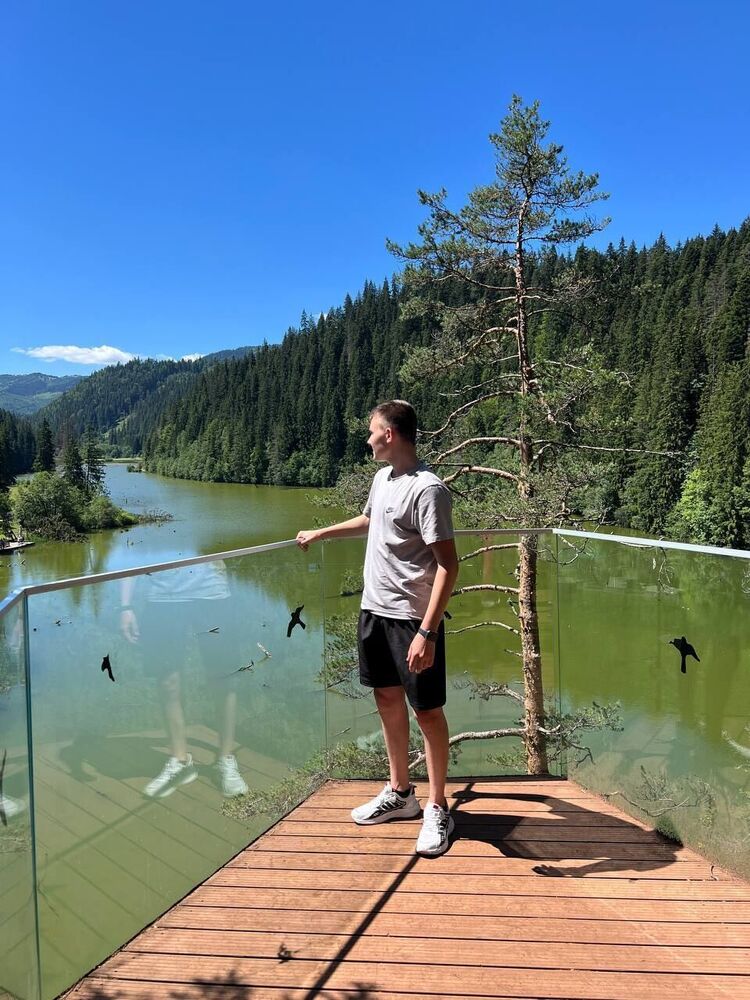  53094104  Dima, 18 ,    