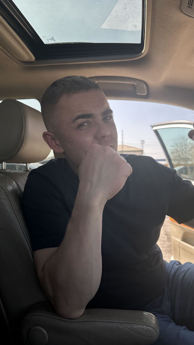  53491524  Anvar, 40 ,    