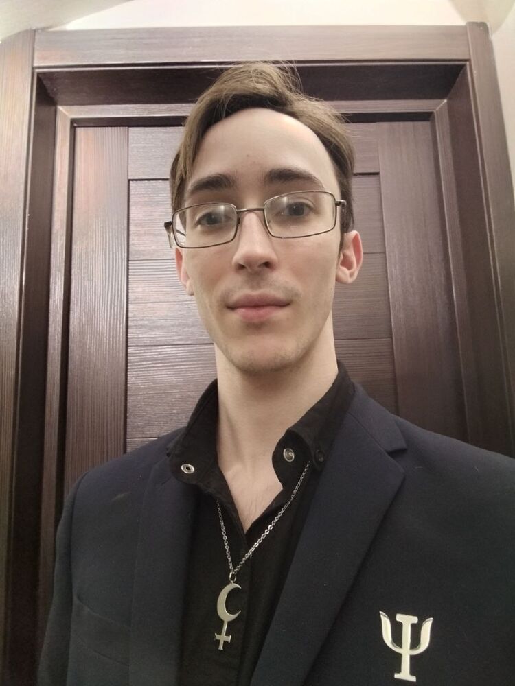  53476204  , 22 ,    -