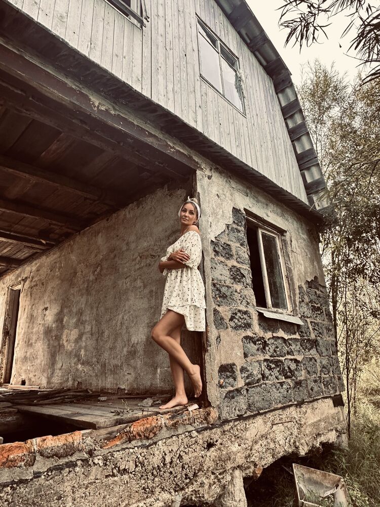  53383024  , 32 ,    --