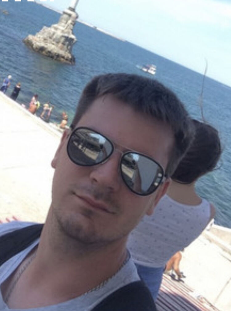  ,   Nikita, 32 ,   ,   