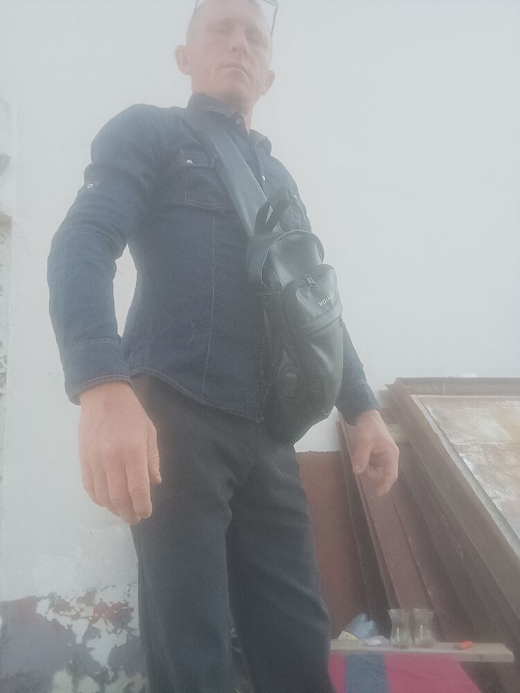  52583844  , 35 ,    
