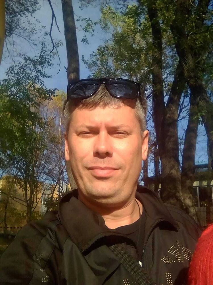  50055384  Roman, 47 ,    