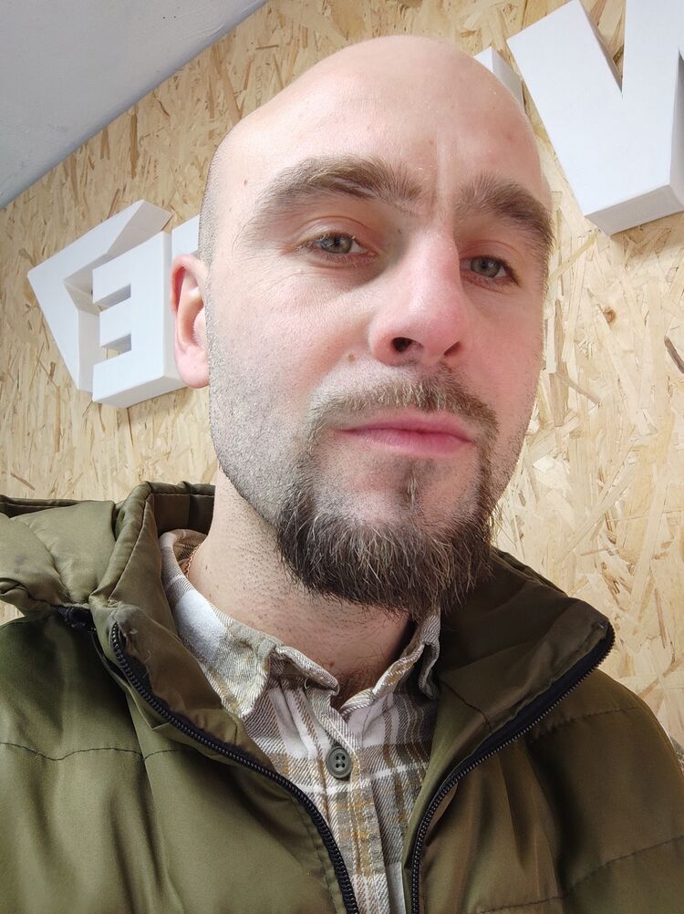  42488324  , 32 ,    