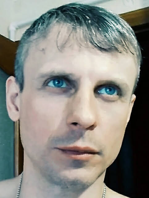  31054324  Vitaly, 46 ,    