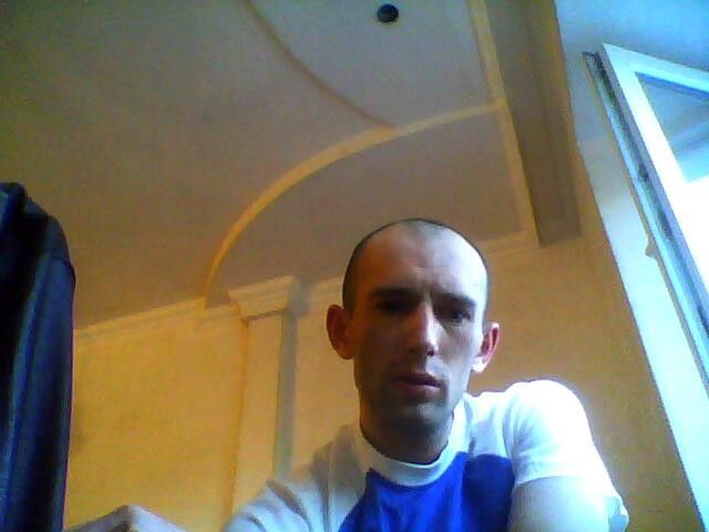  4311674  Artem, 41 ,    