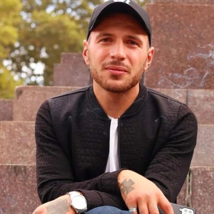  ,   Roma, 25 ,   ,   