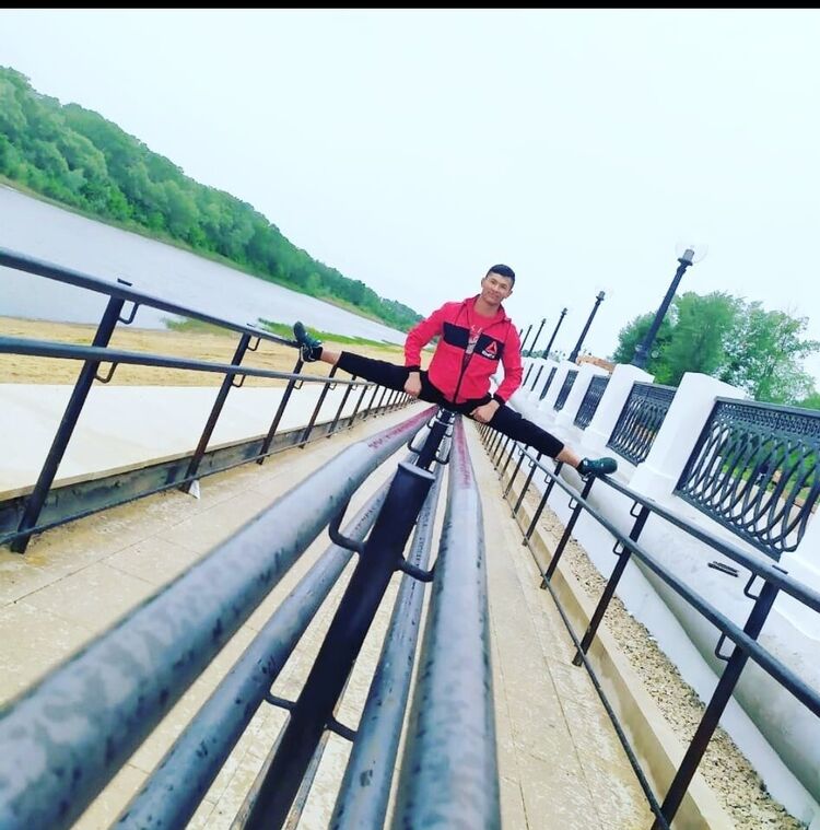  27318644  Jahongir, 25 ,    
