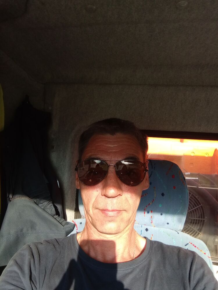  44218934  , 49 ,    