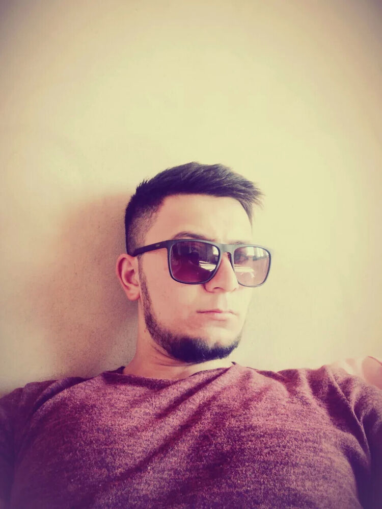  23964754  Ilhom, 33 ,    