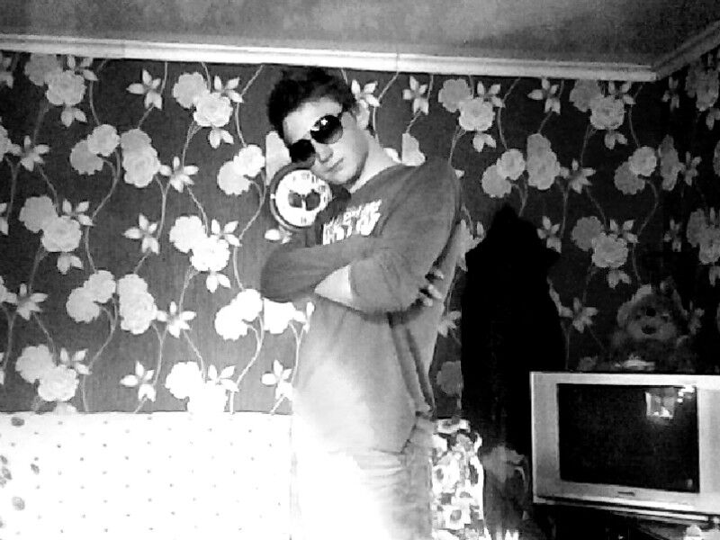  4302684  Den, 40 ,    