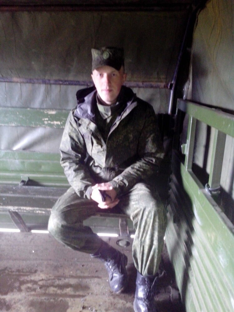  8183044  Pavel, 34 ,    