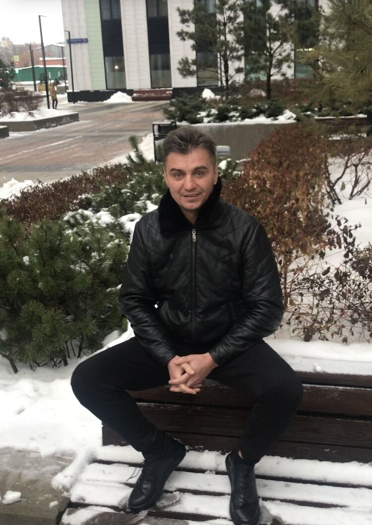  ,   Serj, 46 ,   ,   , c 