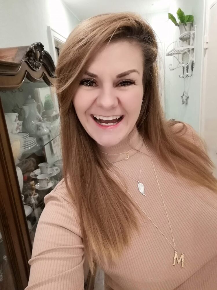  ,   Alicia, 32 ,   ,   