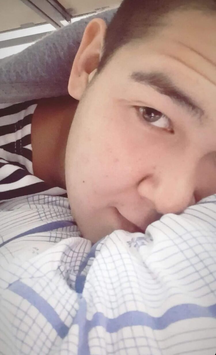  ,   Vladislav, 25 ,   ,   