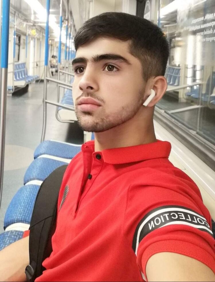 ,   Artur, 30 ,  