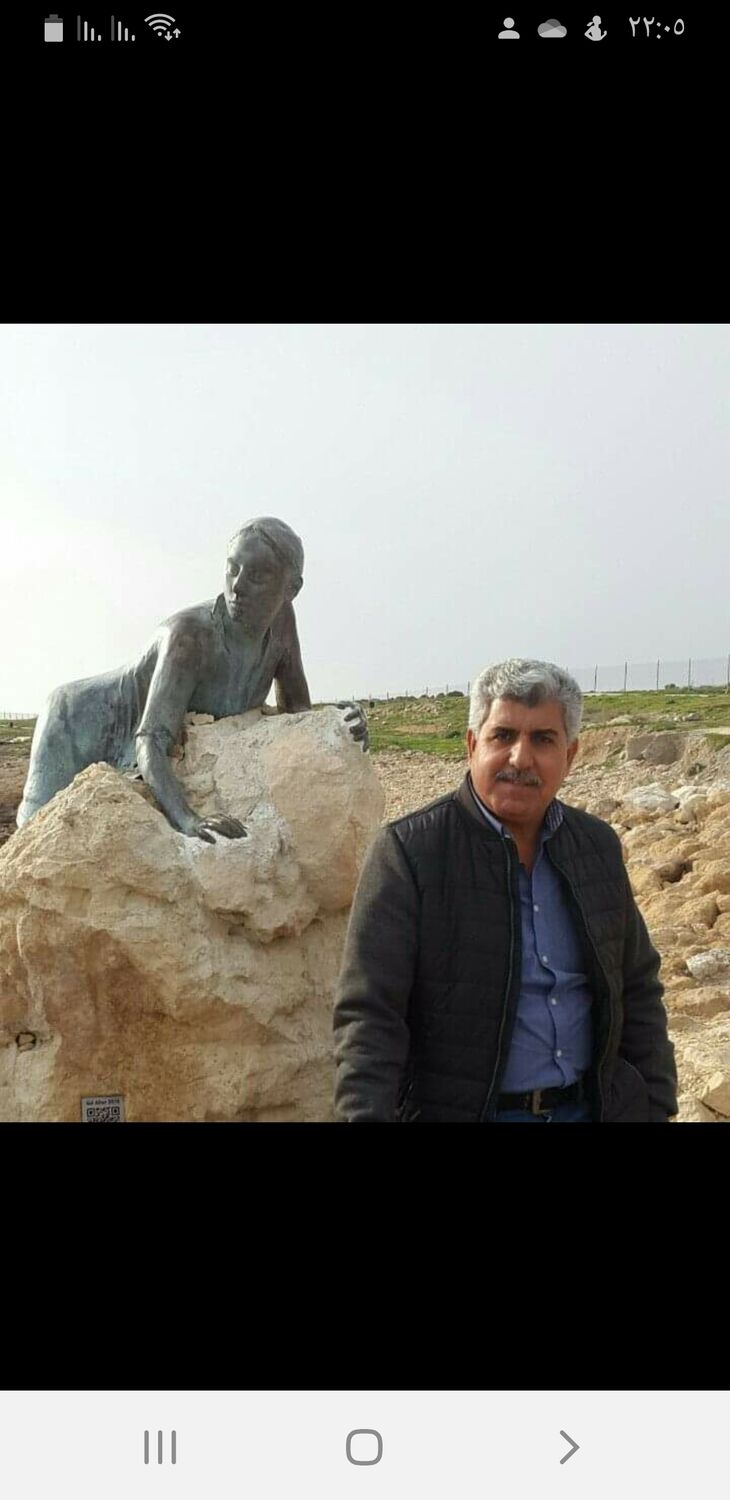  43972824  Saadi, 56 ,    
